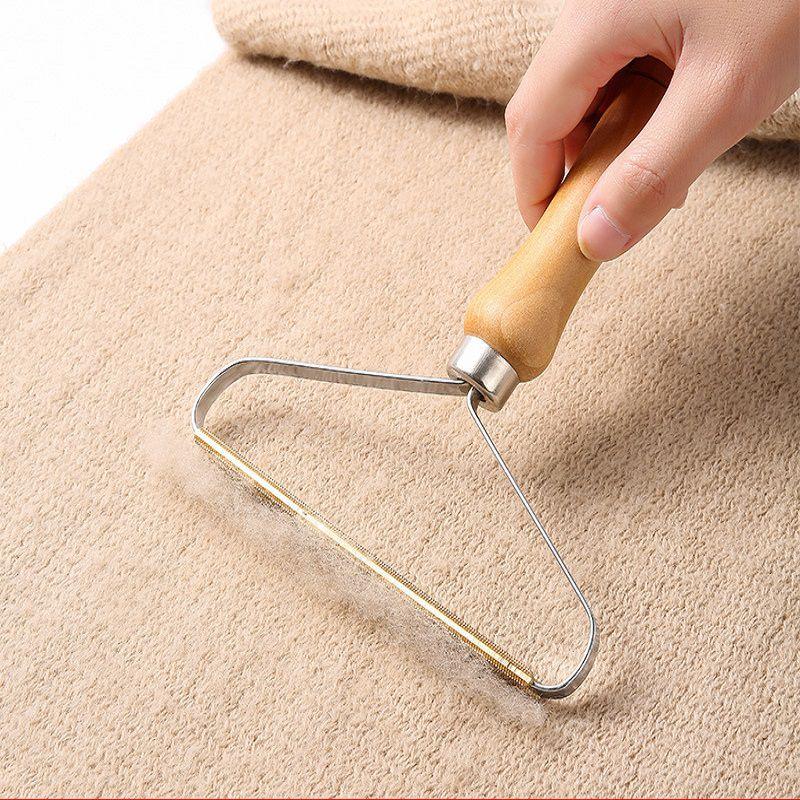 Lint Scraper Remover Shaver For Clothes  Carpet  Revives Fabric Cleaning Tool