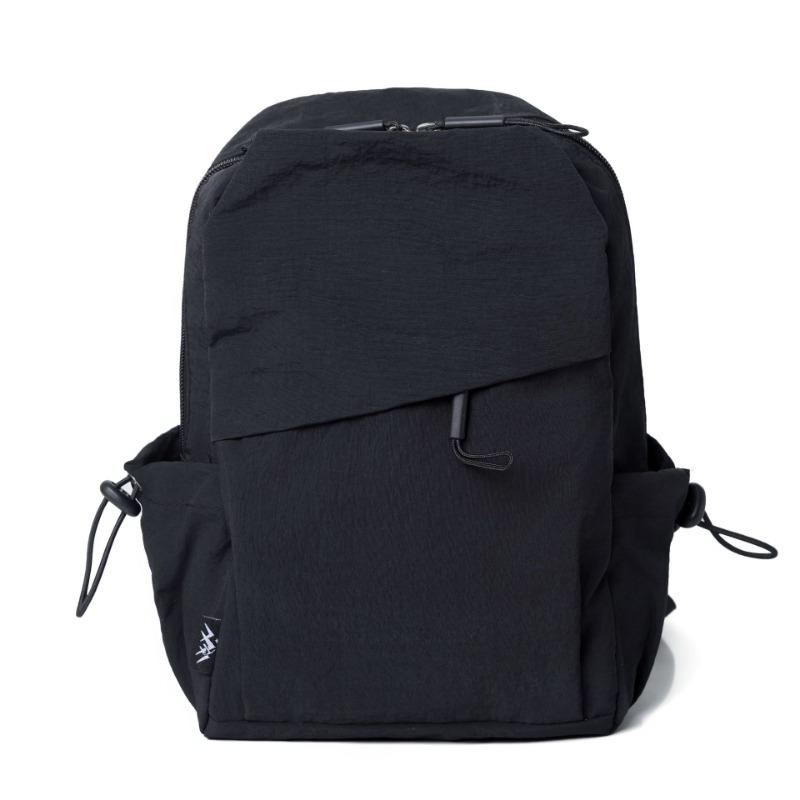 A Fresh and Clean Single-shoulder Chest Bag, A Multi-functional, Simple and Fashionable Backpack