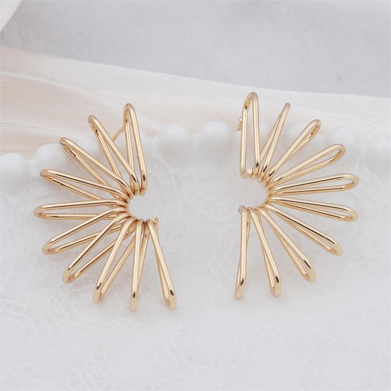 Exaggerated Irregular Fan C Shape Radiation Drop Earrings for Women Brincos Simple Party Hollow Geometry Jewelry Wholesale