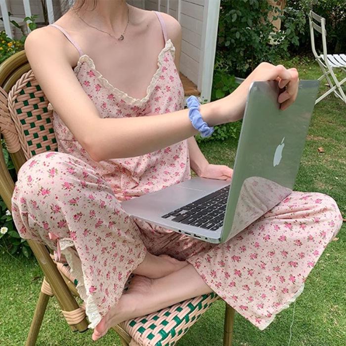 

Летний пижамный комплект из хлопковой смеси с цветочным рисунком: Симпатичная, легкая, домашняя одежда для женщин, подходящая для отдыха на открытом воздухе Large