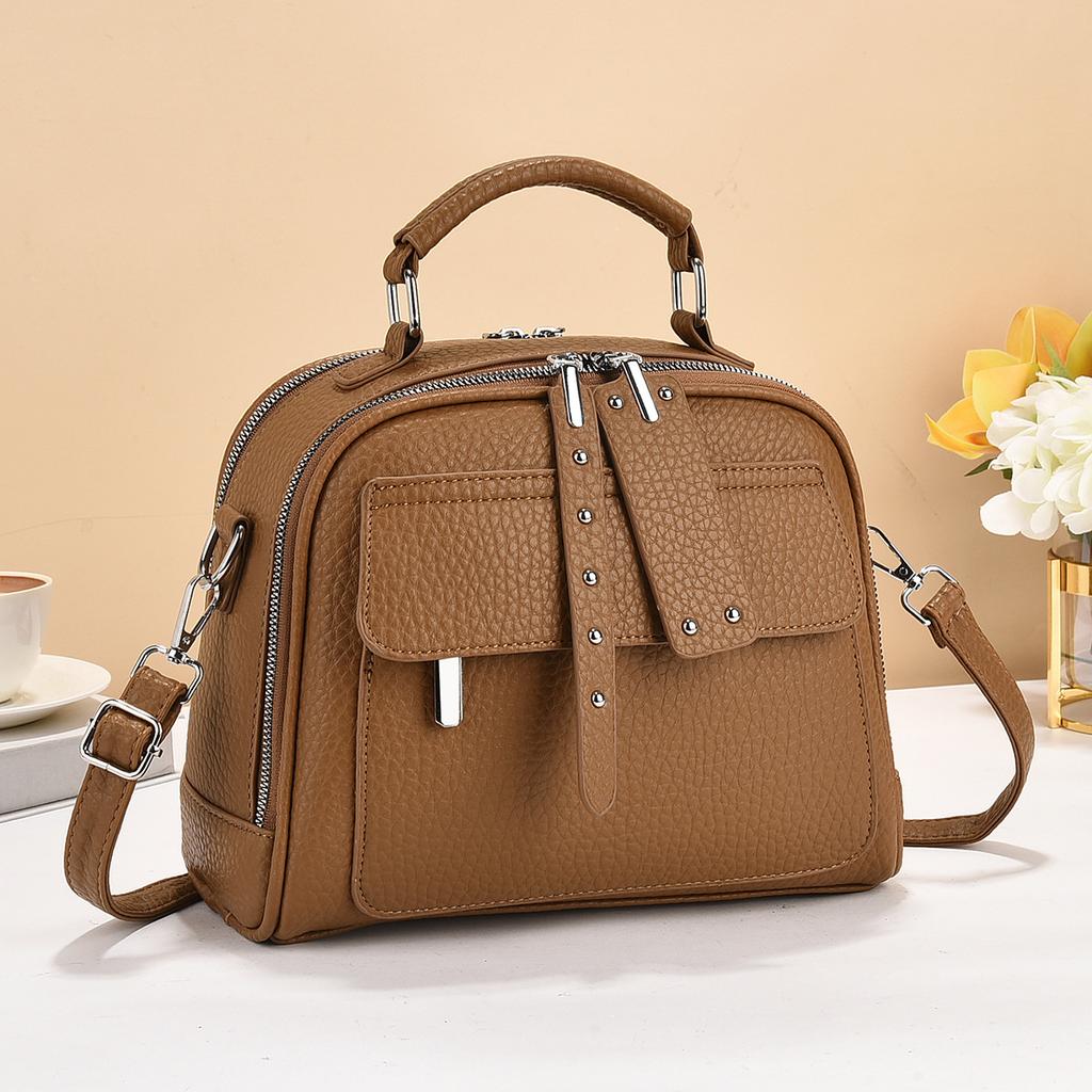 Bag Women's 2025 New Fashion and Simple Shoulder Crossbody Bag Versatile Large Capacity Portable Small Square Bag Women's Bag