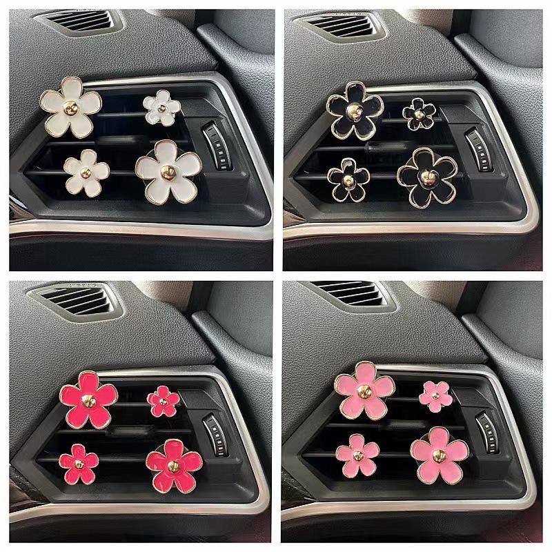 Daisy Chrysanthemum Car Air Vent Perfume Clip - Creative Aromatherapy Ornament