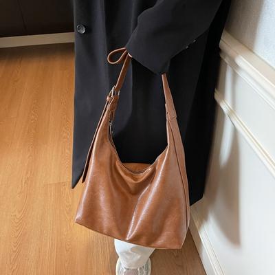 Enkel retro mjukläder axelväska dam ny mångsidig stor kapacitet axelväska