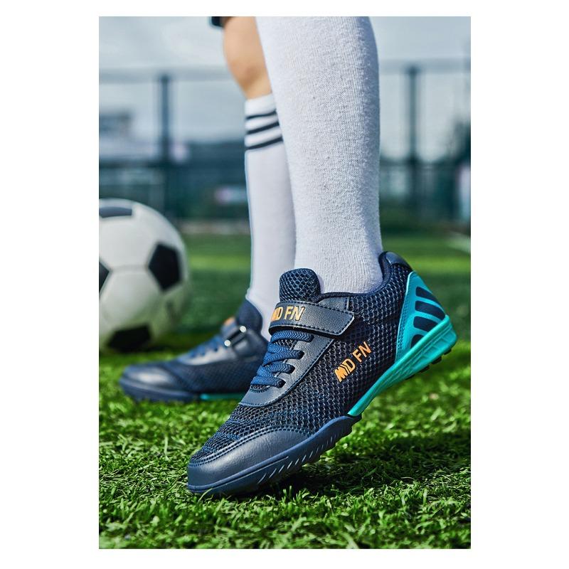 Spring Summer Mesh Children's Football Shoes Breathable Non Slip Training Shoes