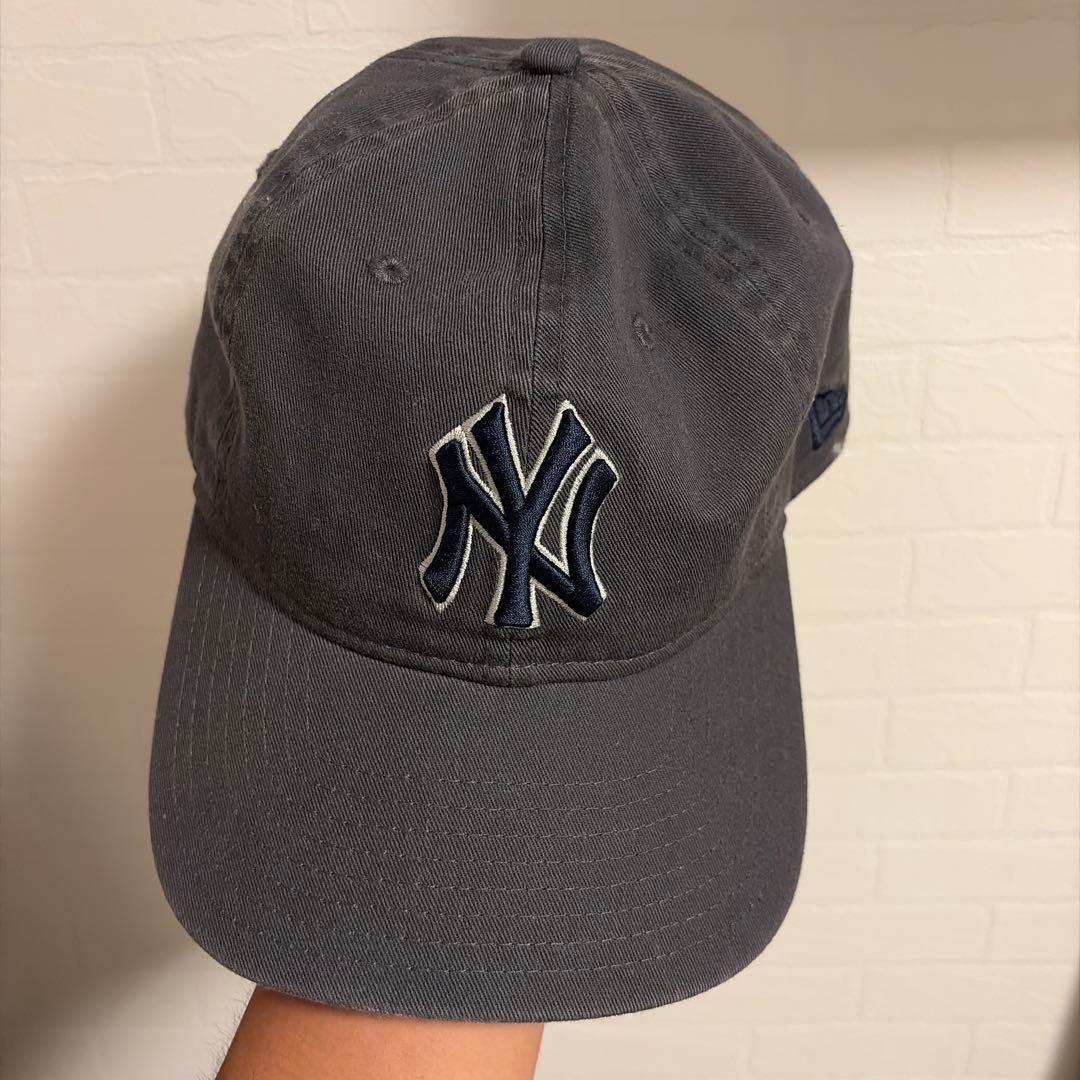 Used New Era New York Yankees Cap Gray