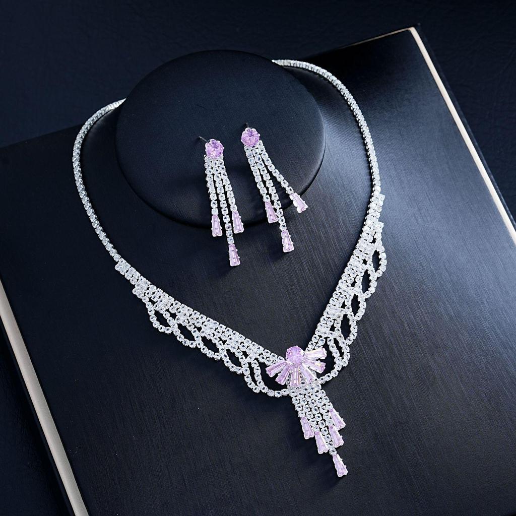Zircon Jewelry Set: Elegant Niche Design for Weddings and Banquets - Earrings and Necklace