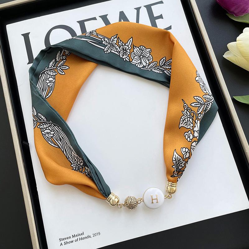 Lazy magnetic buckle silk scarf women's spring and autumn thin neck protection magnetic buckle silk scarf long small collar versatile pearl necklace