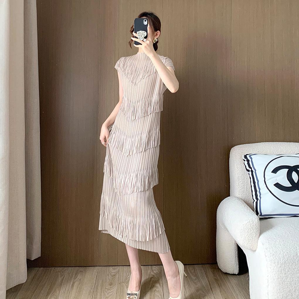 High-End Temperament Western Style Tassel Pleated Long Skirt for Spring/Summer