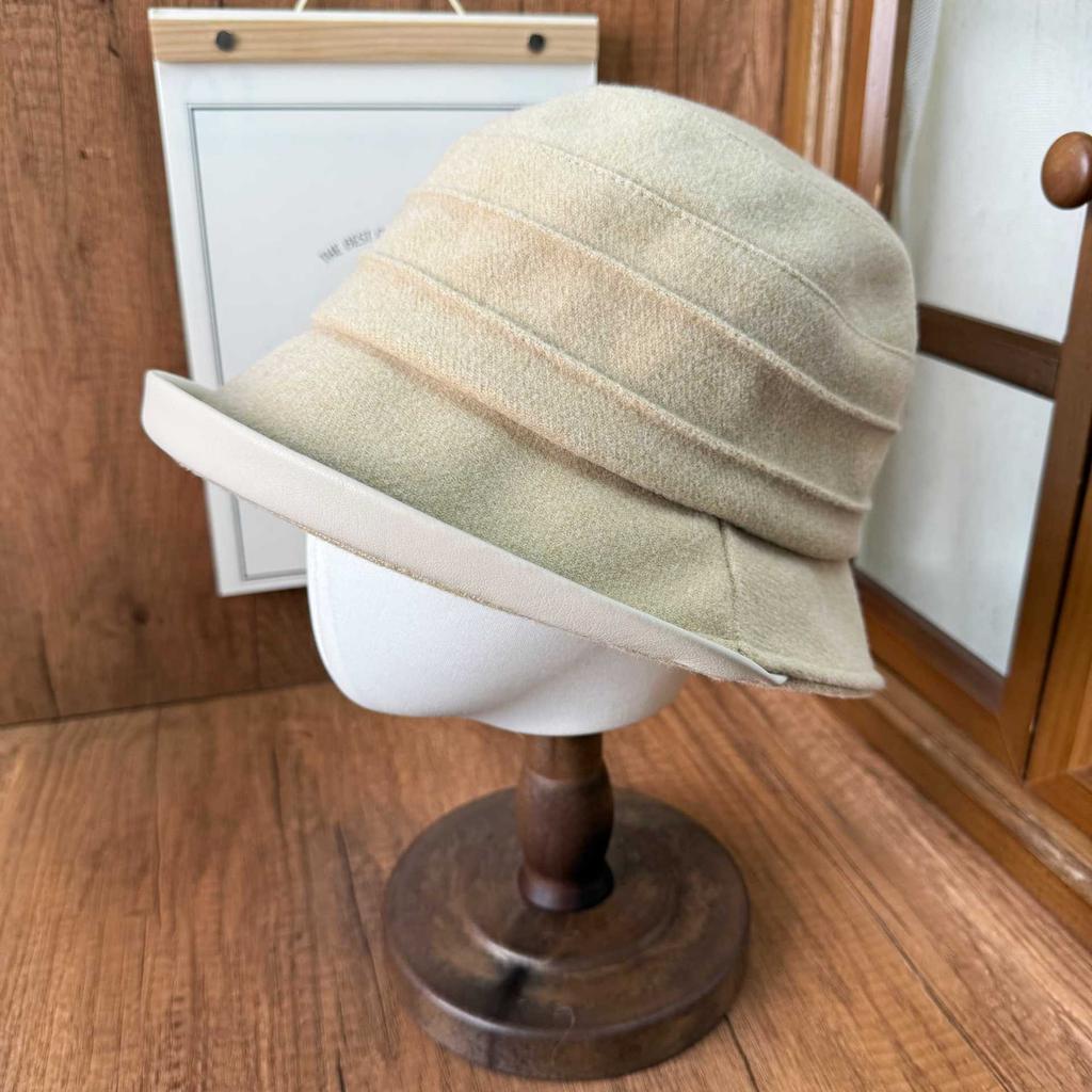 Niche Leather Edge Basin Hat Female Three-dimensional Pleated Solid Color Bucket Hat Autumn and Winter Commuting Versatile Atmosphere Bucket Hat