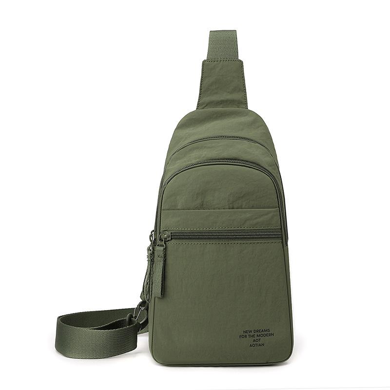 Lightweight Chest Bag Outdoor Commuter Crossbody Bag Men s Multi-Compartment Shoulder Bag