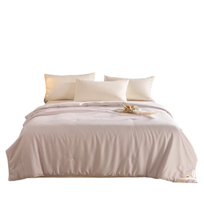 Fangwang Jacquard Silk Quilt