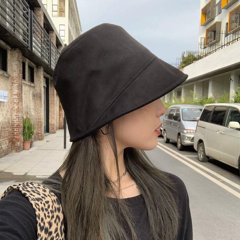 

Дин ходит без макияжа, чтобы скрыть лицо, универсальная замшевая шляпа рыбака, маленькое лицо осенью и зимой, однотонная шляпа-ведро M（56-58cm） чёрный