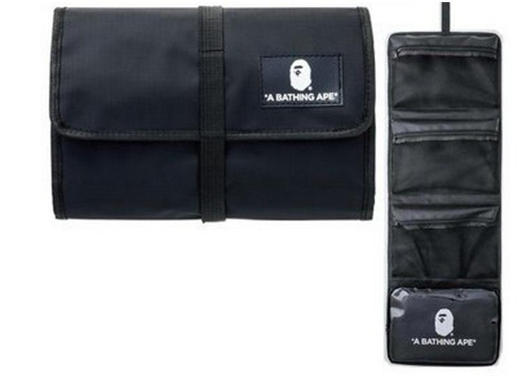 Japanese e-MOOK Magazine: Trendy Brand Toiletry & Cosmetic Hanging Travel Bag with Large Capacity.