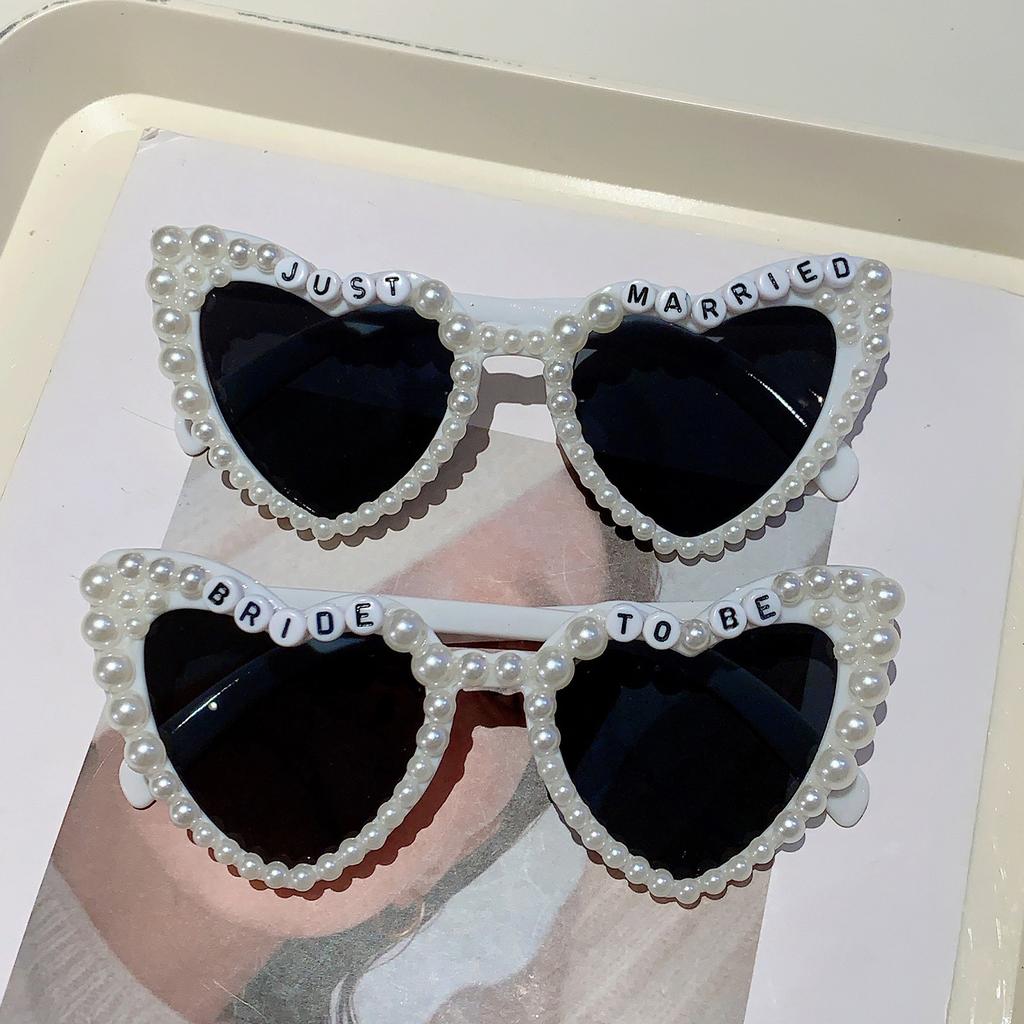 Heart Shaped Sunglasses with Pearls Women New in Stylish Vintage Shades for Wedding Trendy Cute Party Sun Glasses
