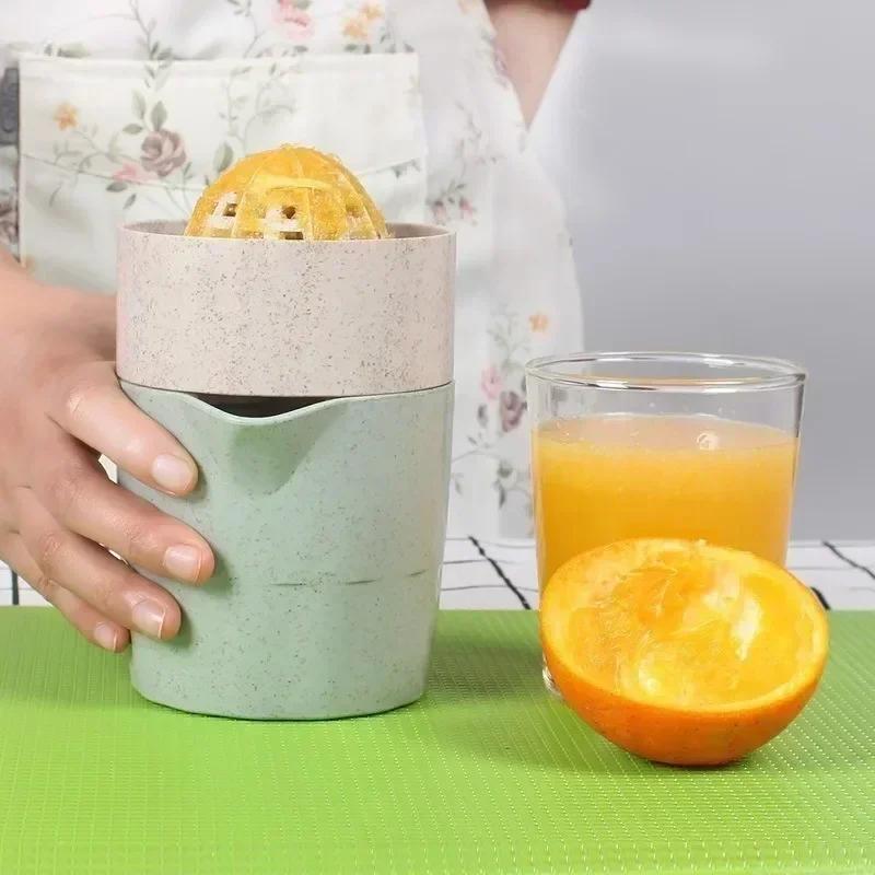 Kitchen Small Tools Fruit Manual Juicer Small Fruit Vegetable Household Juicing Cup Student Dormitory Orange As Lemon Juicing