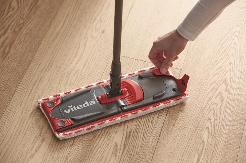 Plochý mop s vedrom a žmýkadlom Vileda Ultramax BOX
