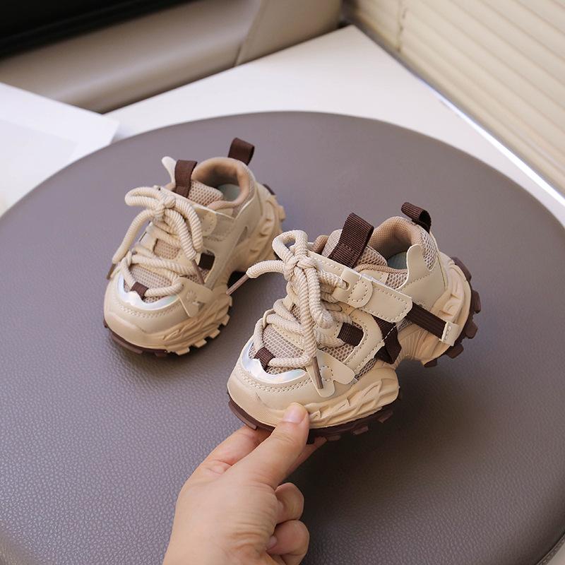 Boys' sneakers autumn 2025 new children's shoes lightweight soft-soled dad shoes girls running height-increasing shoes