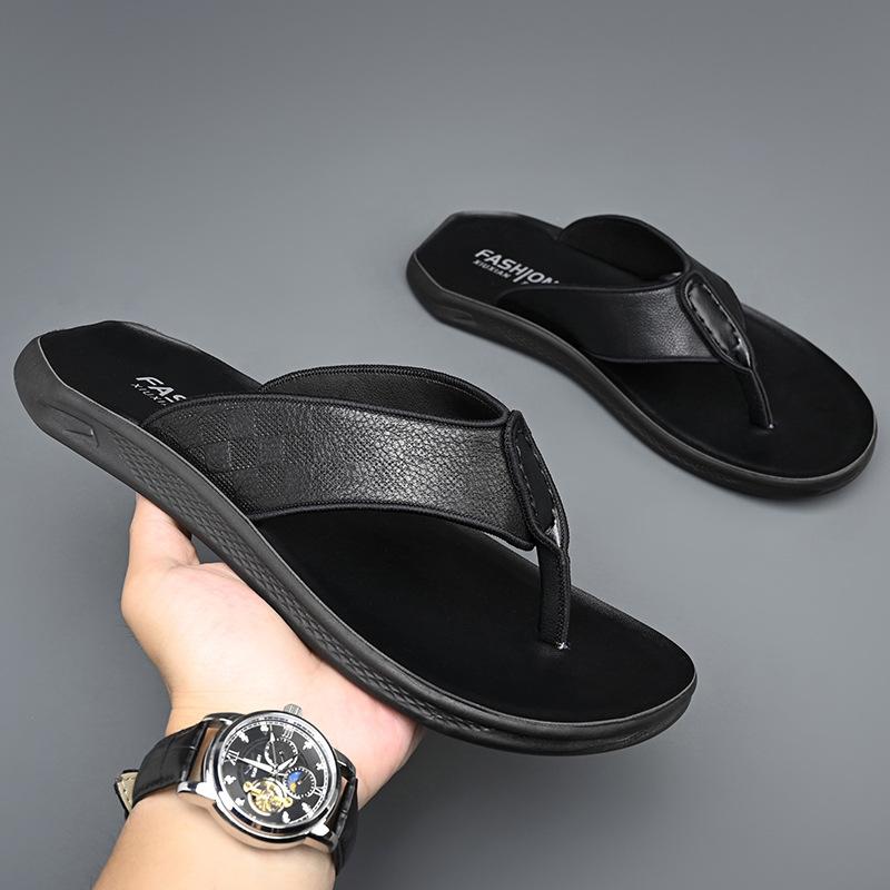 Flip-flops for Men Wearing Non-slip and Deodorant Driving Men's Slippers Pinched Feet Casual Beach Sandals