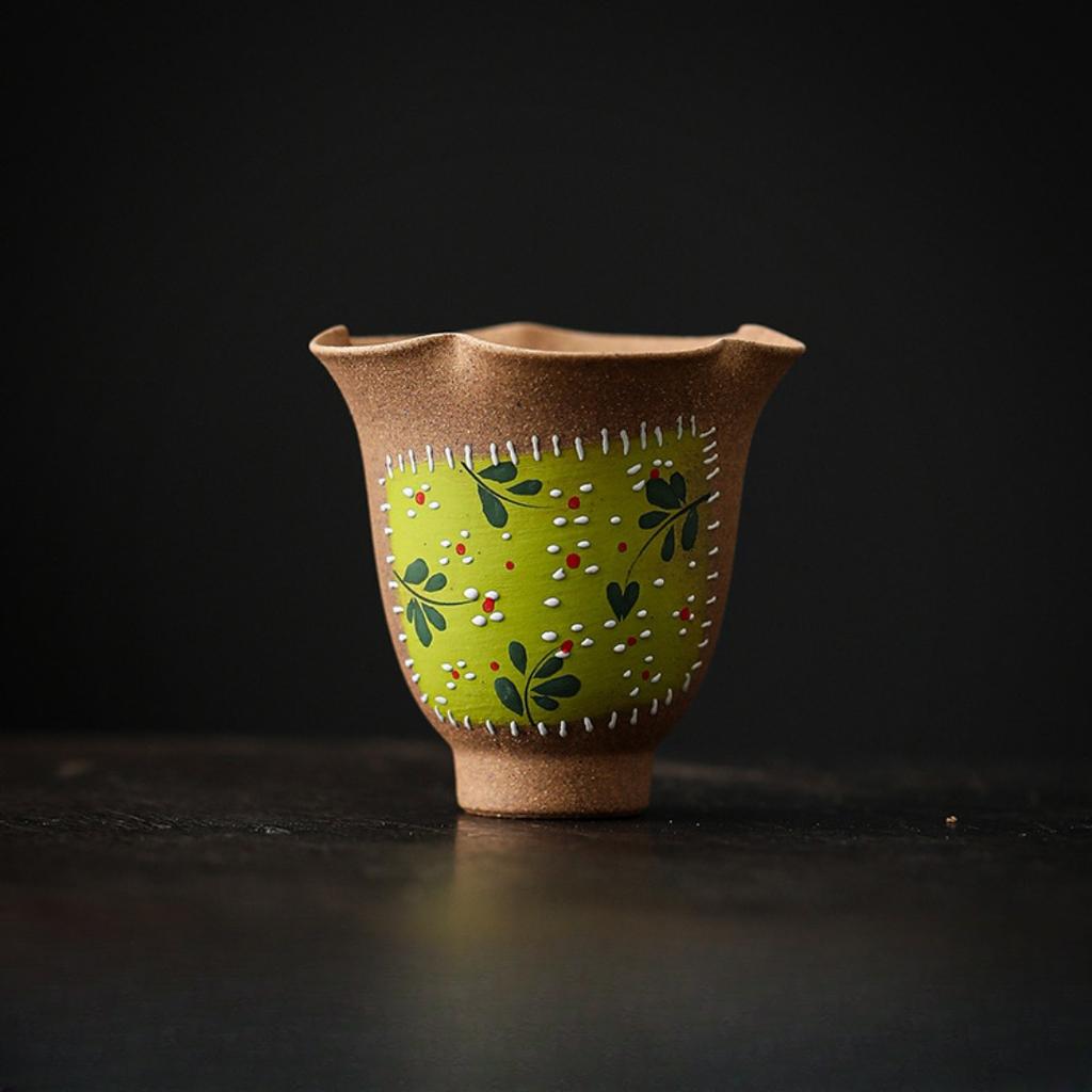 2pcs Chinese Style Hand Painted Yellow Chrysanthemum Tea Cups,Reusable Ceramic Set for Women, Ideal for Family Gatherings, Hand Wash Only