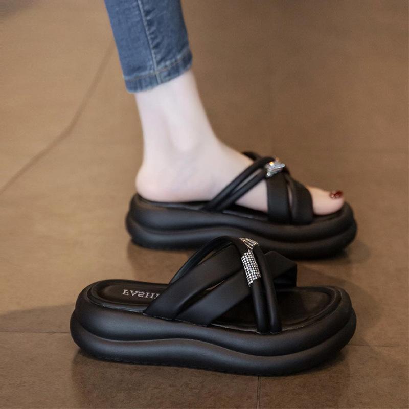 Cool slippers women's summer outer wear with skirts fashionable new high-end thick-soled one-word slippers women
