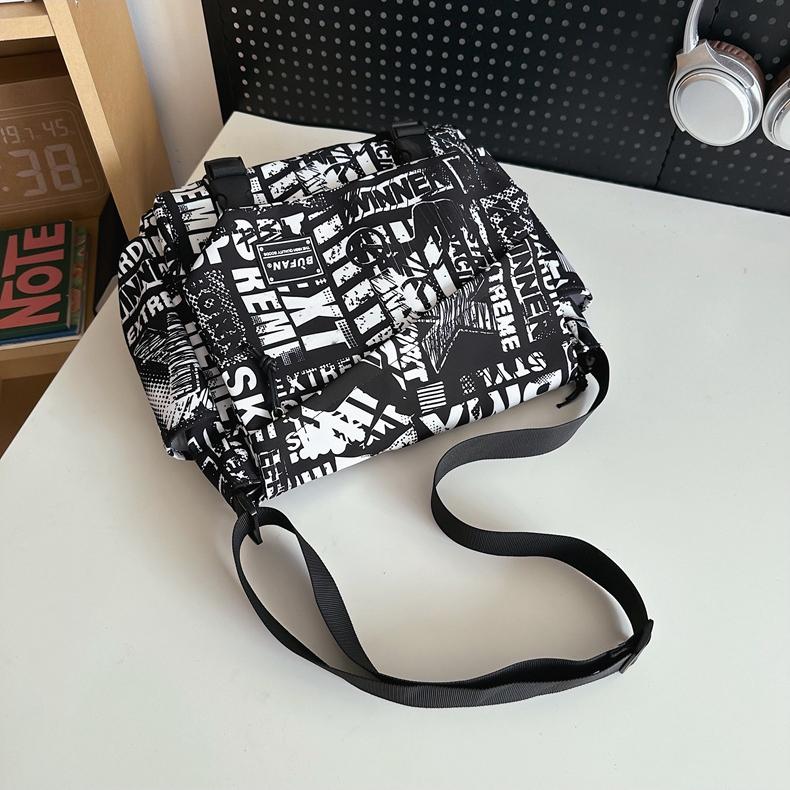 2024 Neue Street Herren- und Damen-Umhängetasche Großes Fassungsvermögen Bedruckte Schultertasche Koreanische Mode Studenten-Rucksack Aufbewahrungstasche