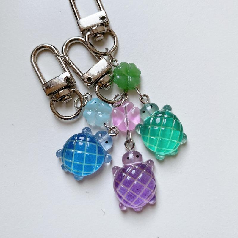 Colorful Jelly Pineapple Turtle Charm Keychains Drip Gum Retro Turtle Pendant Keyring Hanging Ornament Pendant Accessories Gift