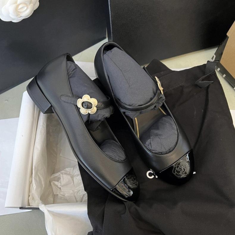 

Sheepskin version~ Retro Mary Jane shoes women s small leather shoes thick heel shoes French low heel small fragrant camellia single shoes 40