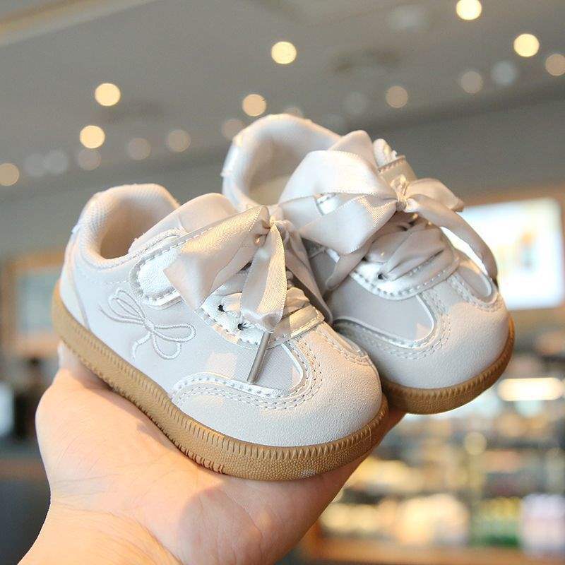 

Girls shoes Children s moral training sports board shoes 2025 spring and autumn new soft-soled baby toddler shoes Korean version of casual shoes 23 yards inner length 14.5cm