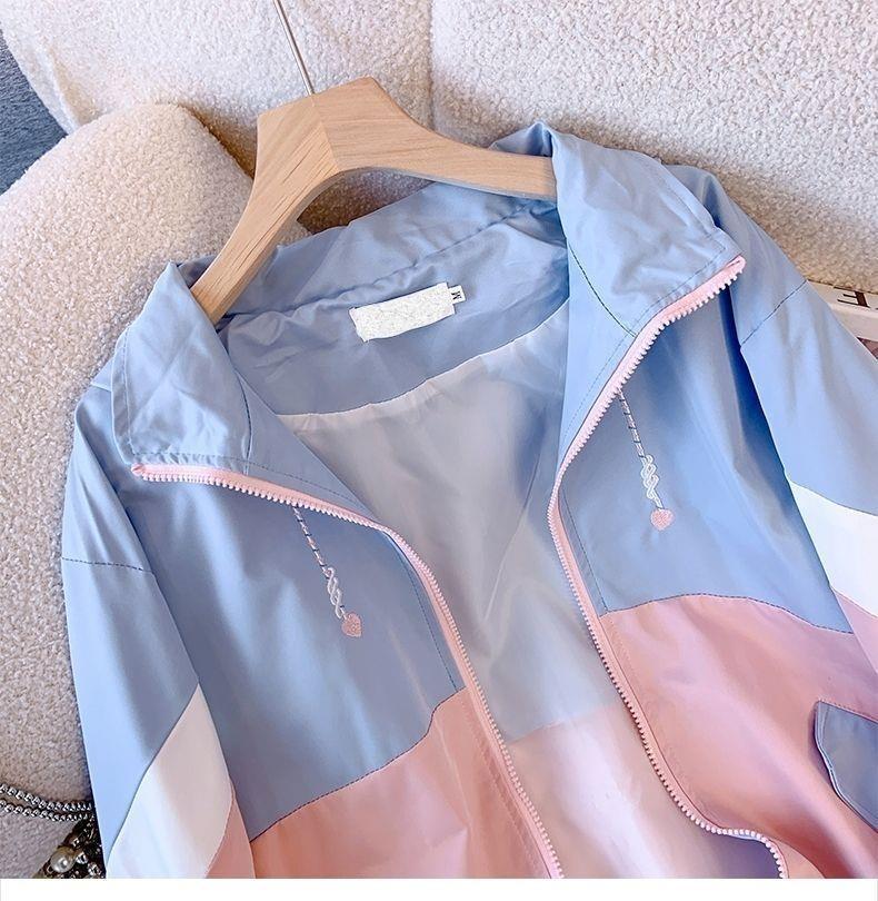 Women's Loose-Fit Hooded Windbreaker Jacket, Winter/Autumn 2025 - Perfect for Students and Sports.