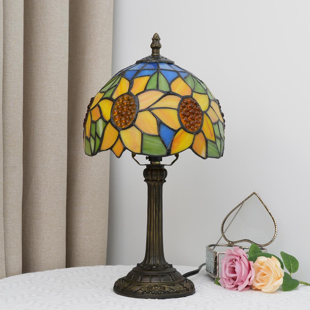 Pastoral style Lamp Stained Glass Table Lamp Sunflower Bedside Table Lamp for Bedroom Living Room Aesthetic Cute Home Decor Gift