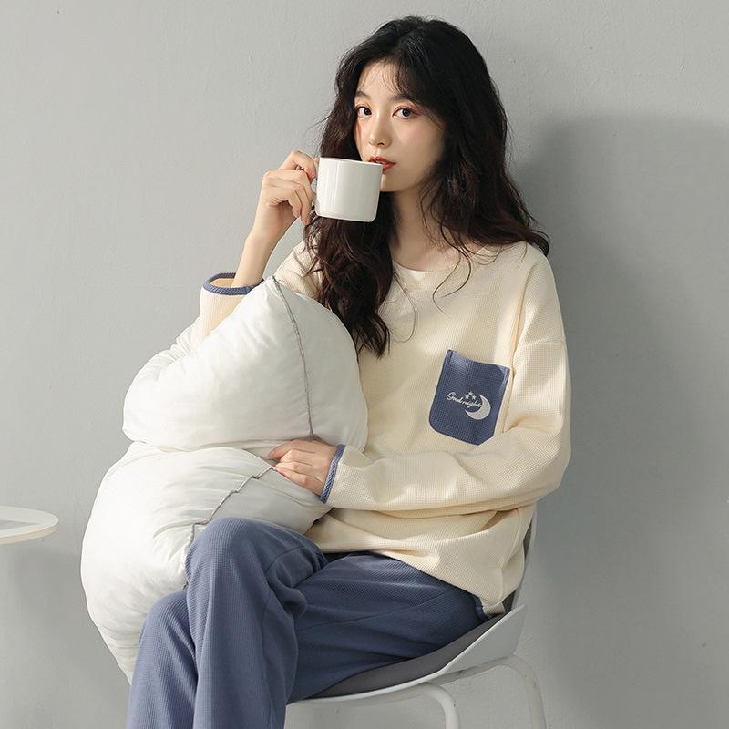 Long-Sleeved Pyjamas Women's Autumn and Winter Cotton Round Neck Fashion Soft Casual Breathable Cute Cartoon Loungewear Outside