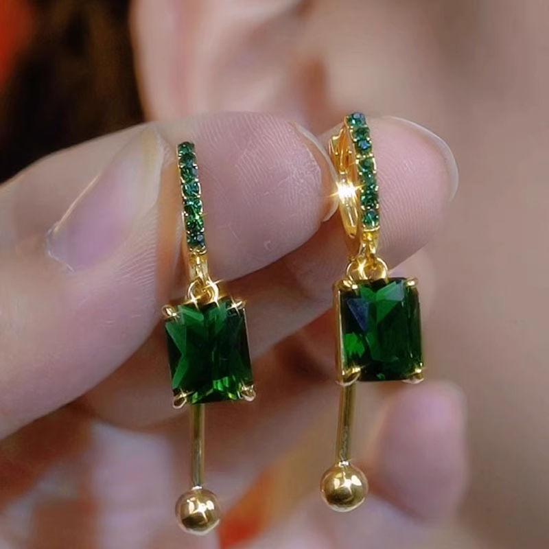 2025 Luxury Green Square Zirconia Stud Earrings - Exquisite & Fashionable Ear Jewelry зелёный