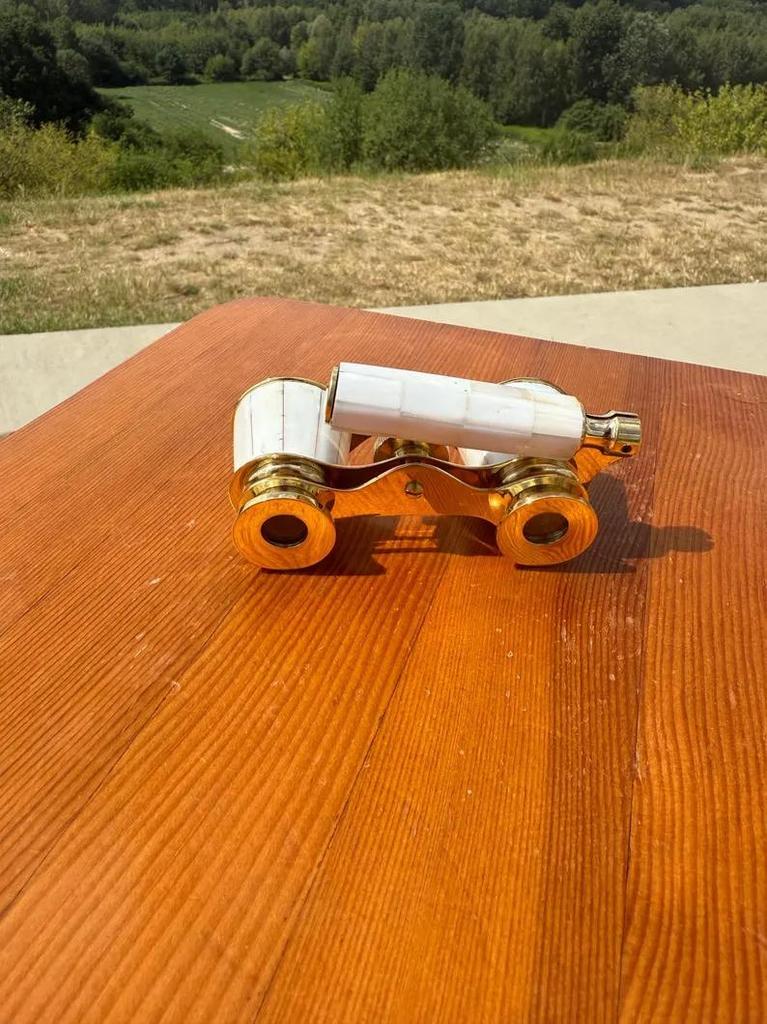 Luxury Vintage Opera Glasses – Brass & Mother of Pearl Binoculars with Handle – Collectible Theater Glass