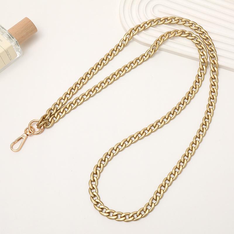 Metalowy łańcuszek do telefonu crossbody odporny na upadki z klipsem i smyczą 125 cm