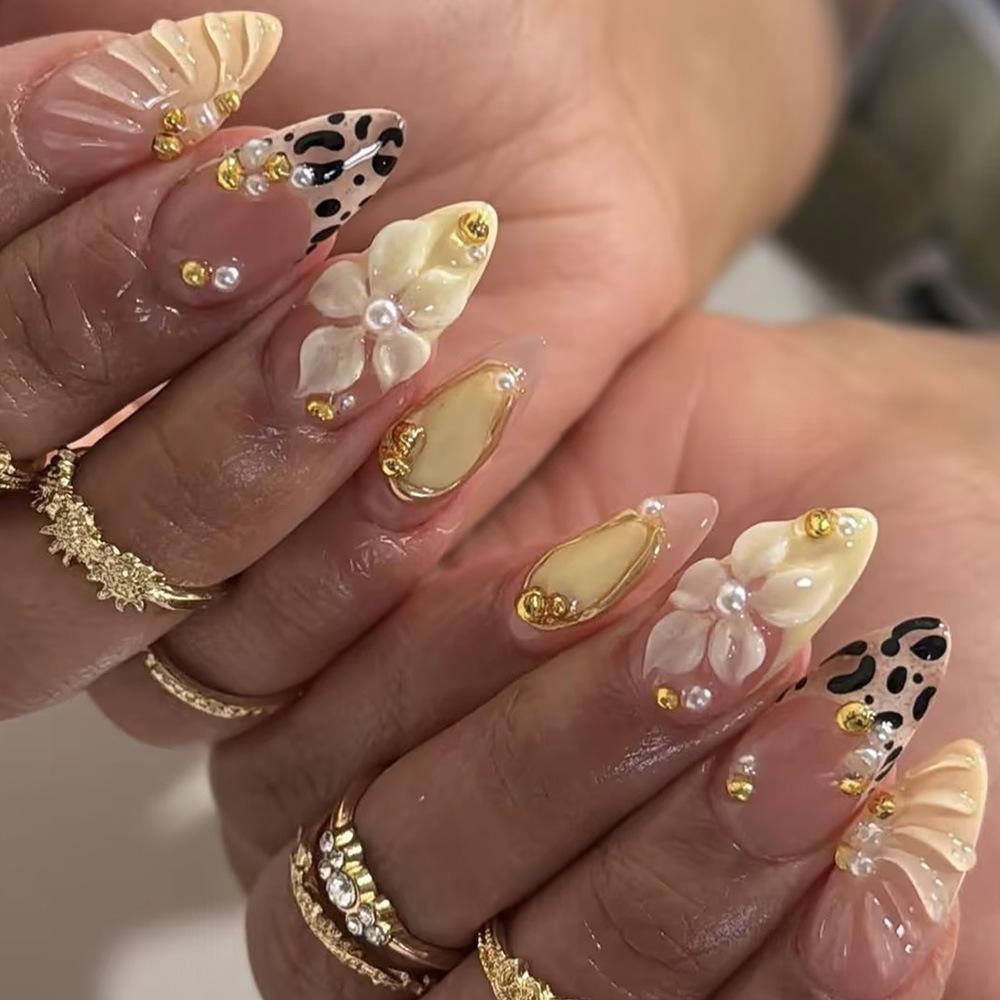 24PCS Orange 3D Carved Flowers Almond Press on Nails Green French Sweet Lemon Fake Nails Tips Wearable Full Cover Acrylic Nails