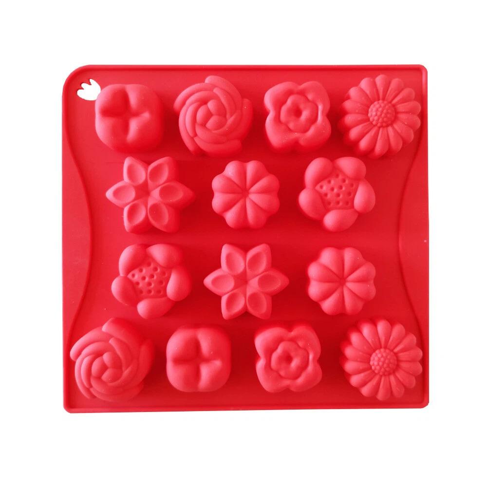 1Pcs Kitchen Handmade Baking Tool Mini 14 Cavity 7 Small Flower Shaped Candy Chocolate Cookies Silicone Mold