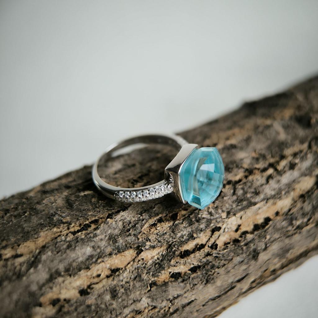 Silver Ring with Cubic Zirconia, Product Weight 3.58 G (2177203)