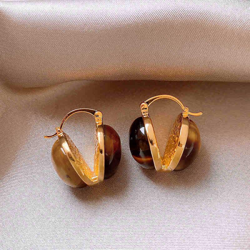 Silver Needle Tiger Eye Round Geometric Pendant Earrings - Retro Millard Style Studs with Unique Niche Design