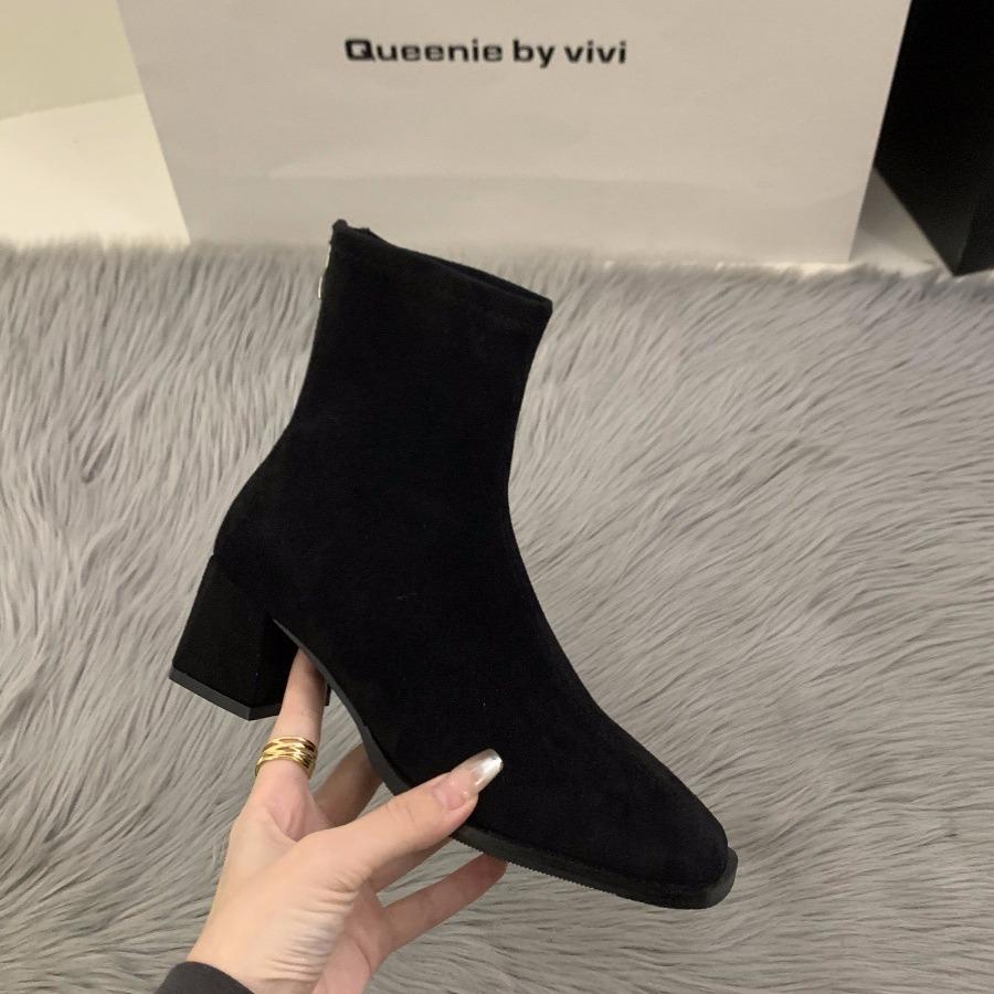 Kurzstiefel Damenschuhe hoher Absatz eckige Spitze dünne Martin-Stiefel 2025 Herbst und Winter Samt koreanische kleine Stiefeletten