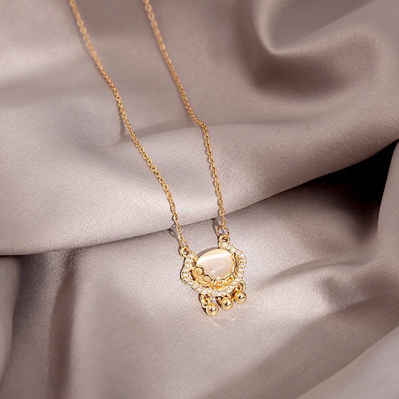 Light Luxury Temperament Collarbone Chain Gentle Pearl Splicing Necklace Multi-Layer Bow Letter Sweet Cool Girl Collar