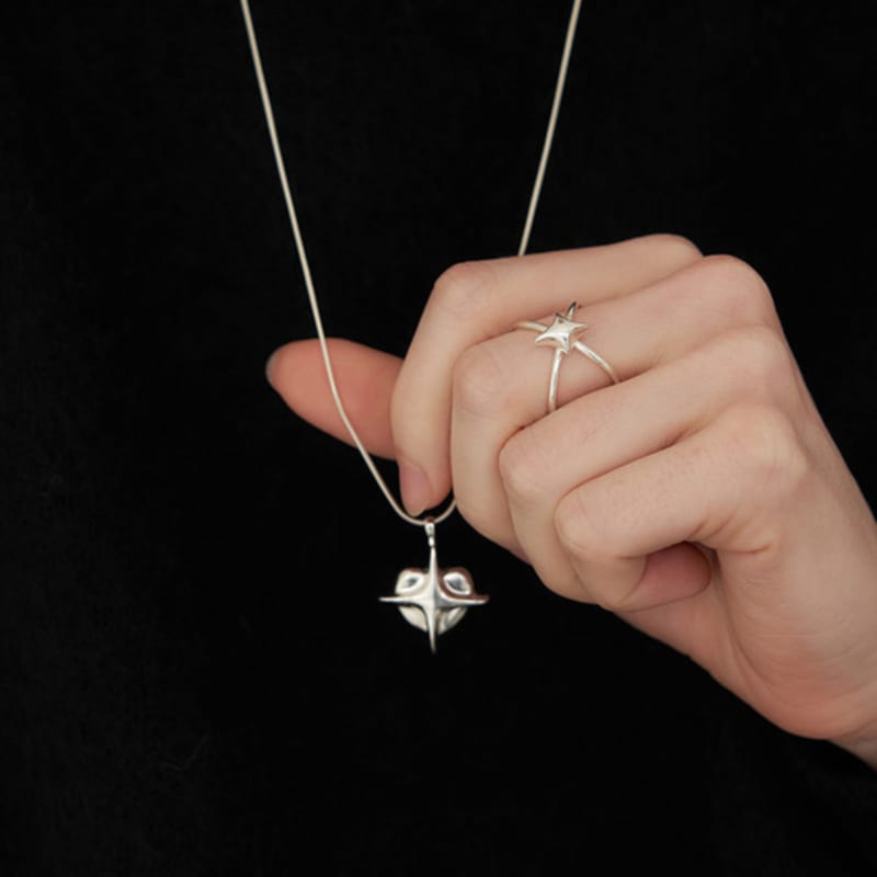 STILL INSTANT Ein strahlender Moment - Halskette 10