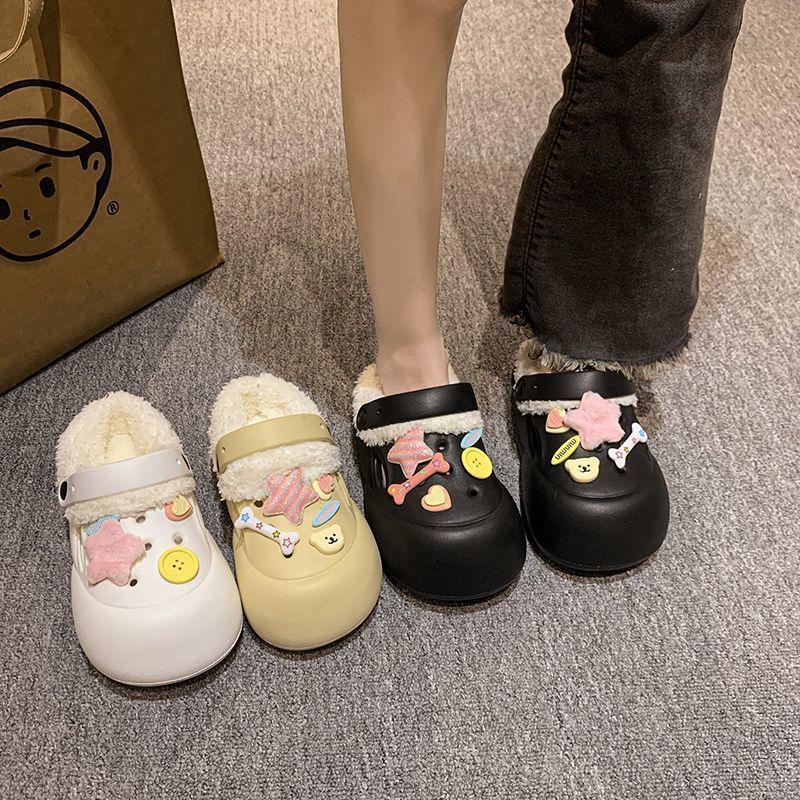 2025 autumn and winter new fashion outer wear muffin thick-soled warm cotton slippers cute cartoon star hole shoes women