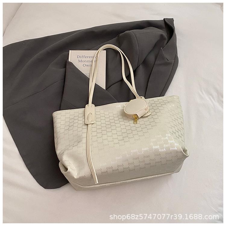 

Internet celebrity simple texture bag women s bag 2025 new large capacity shoulder tote bag women s fashion mother and child handbag белый