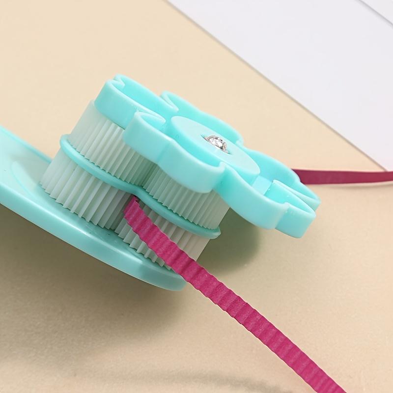 Wave Shaped Quilling Tool for Handmade Paper Art Easy-to-Use Plastic Roller for Effortless Wrinkle Effects Beginner-Friendly