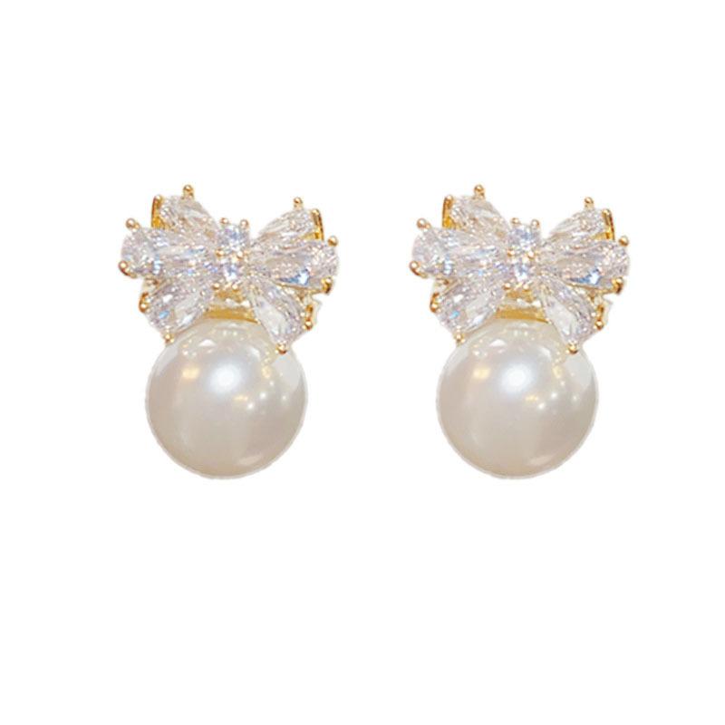 Premium super flash three-dimensional bow pearl stud earrings women's silver needle sweet literary temperament fashion stud earrings