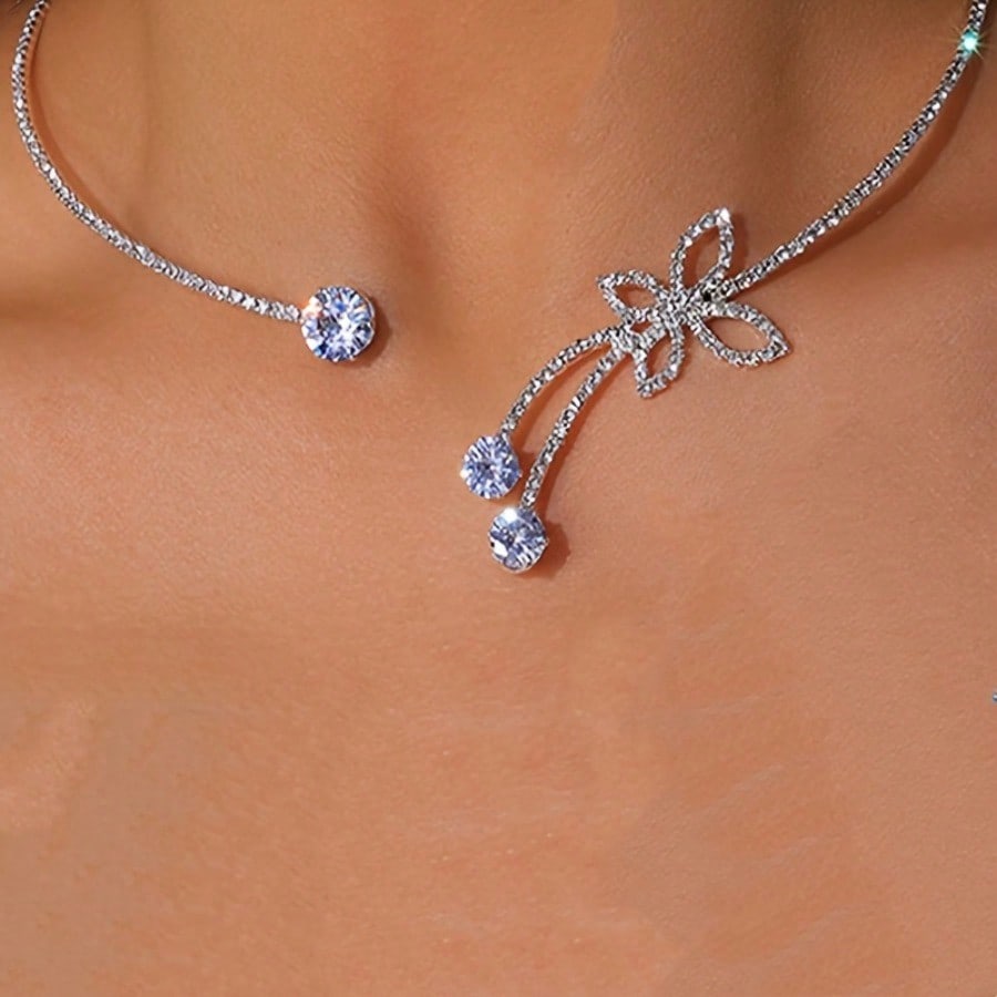 A Fashionable Diamond Butterfly Neckline Cross-border Jewelry Fashion Simple Water Drop Diamond Necklace Collar Chain