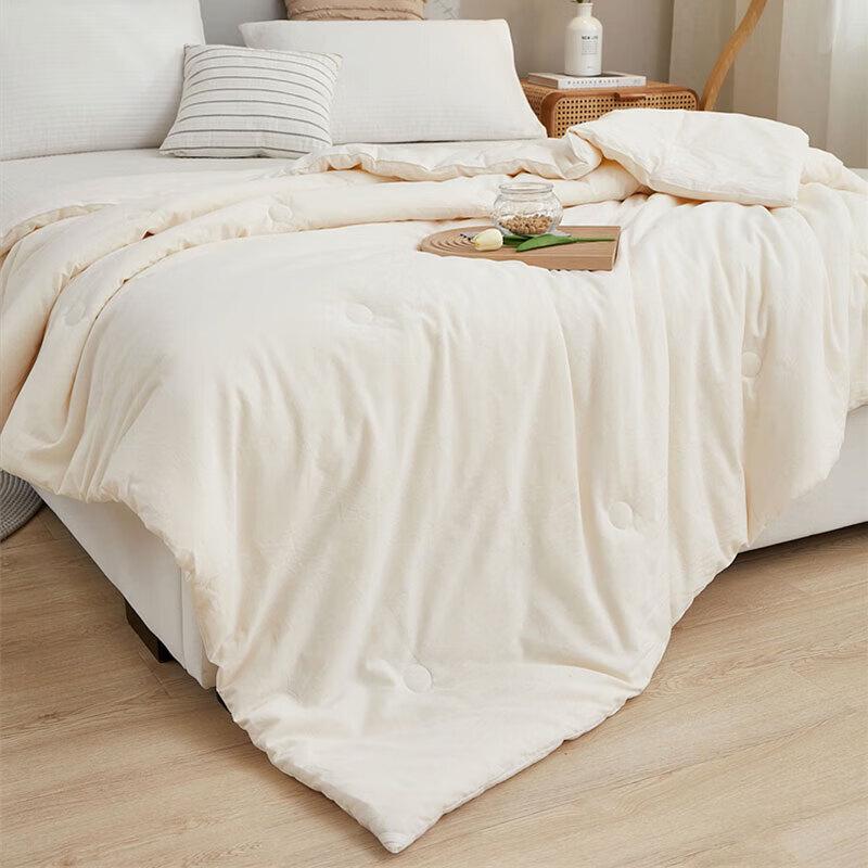 Tangna Home Textiles Four-Season Lightweight Soy Fiber Blend Quilt
