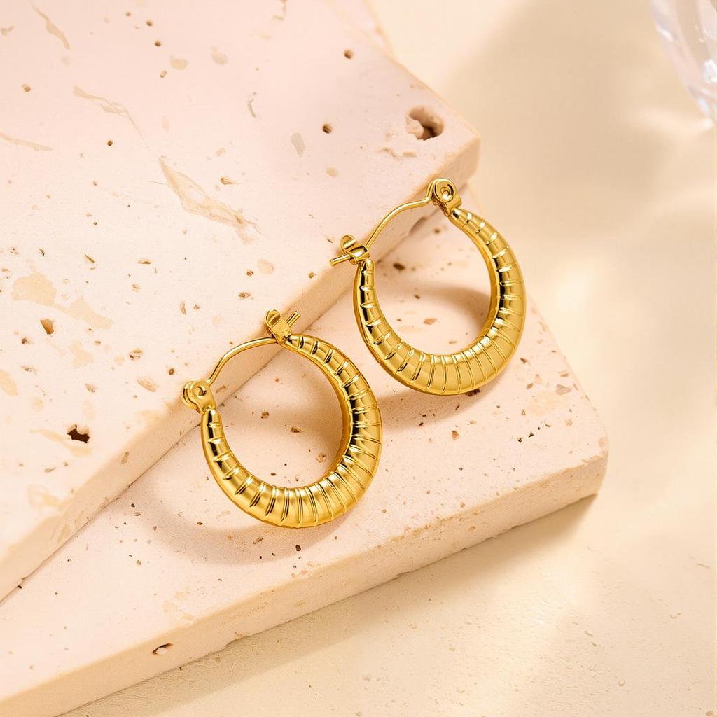 Raffinate Ear Cuff in Acciaio Titanio Oro 18k per Donna