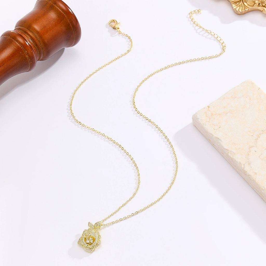 Charm Female White Zircon Stone Flower Pendant Necklace Vintage Gold Color Wedding Jewelry For Women
