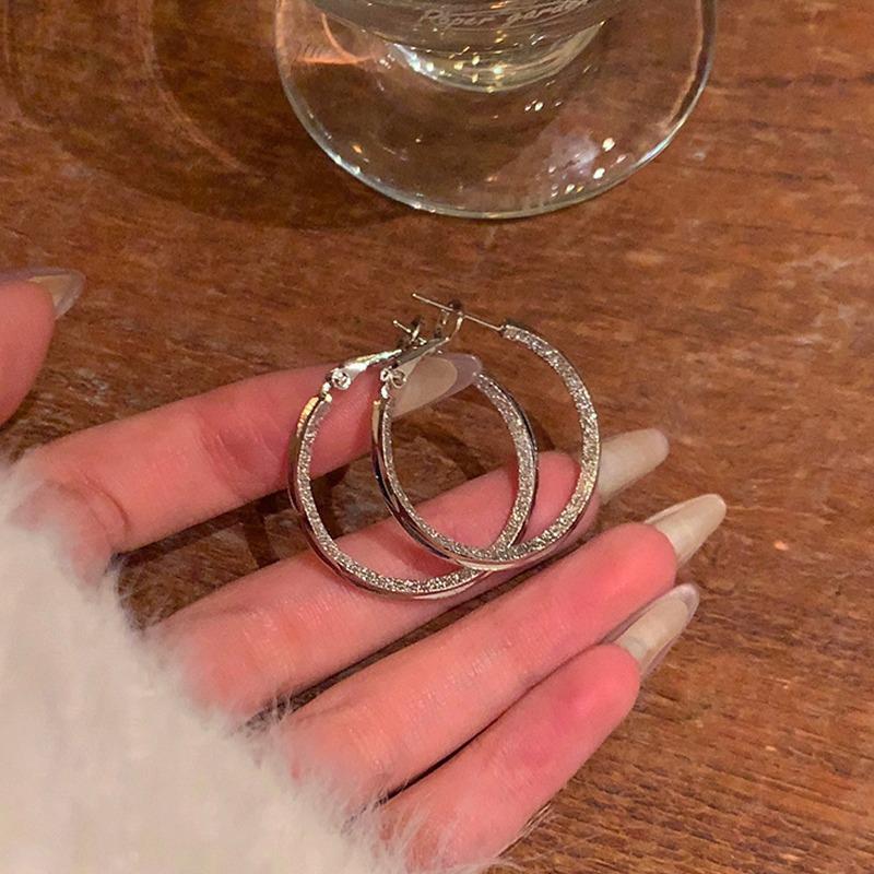 Design sense large earrings women's retro Hong Kong style temperament plain ring earrings popular earrings